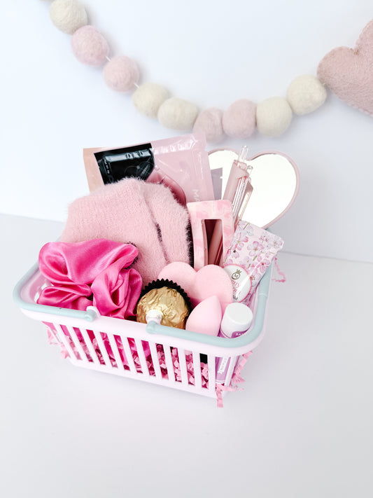 Valentine’s Day Mini Basket