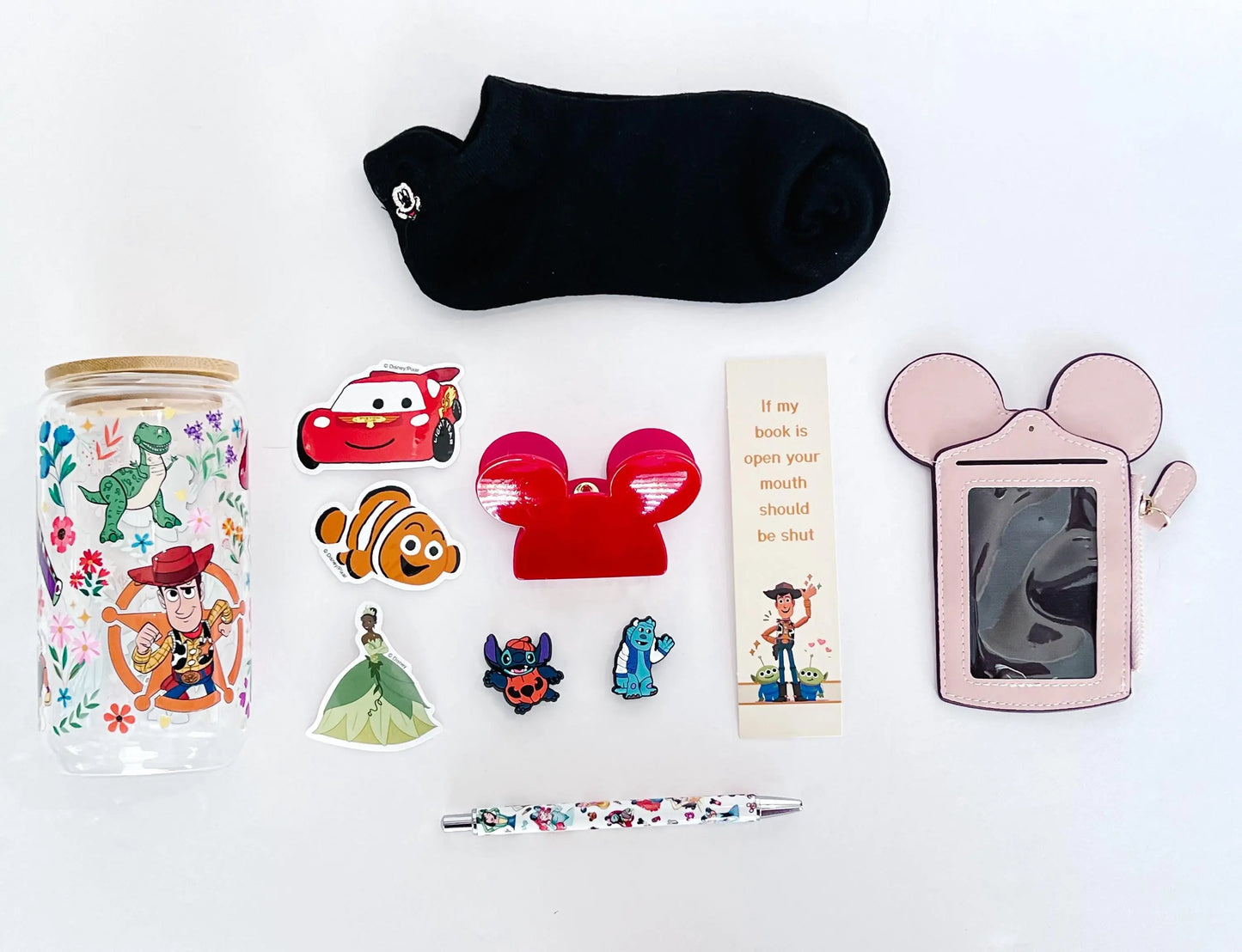 Disney Lover Gift Kit – Tumbler, Wallet & Magical Fan Accessories